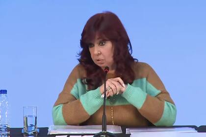 Cristina Kirchner contra CABA: "Averigüen quien es la que más gasta dólares y no produce"