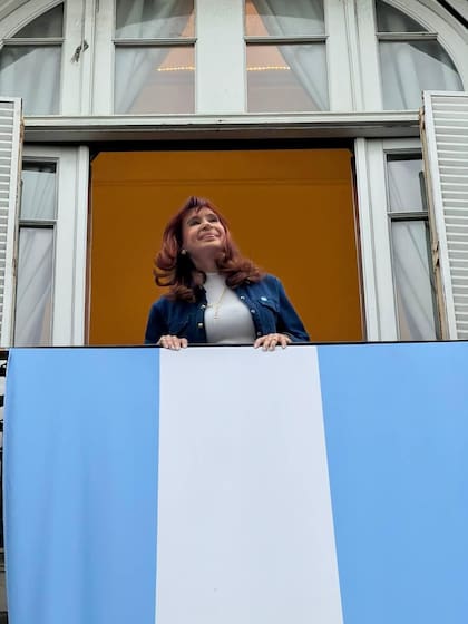Cristina Kirchner desde su balcón