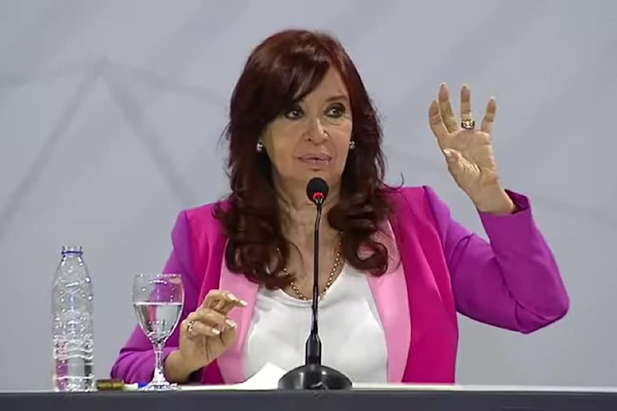 Cristina Kirchner: "El poder mediático presenta como malo lo que en realidad es bueno"
