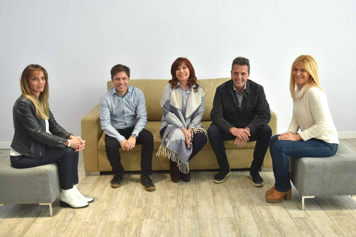 Cristina Kirchner junto a Sergio Massa momentos previos al acto en el estadio DirecTV Arena