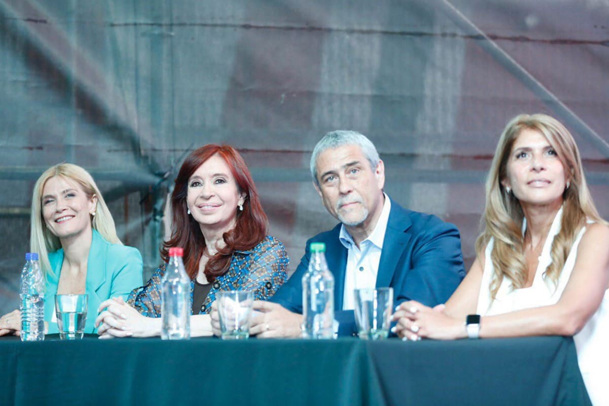 Cristina Kirchner participó en el acto de asunción del intendente de Avellaneda, Jorge Ferraresi