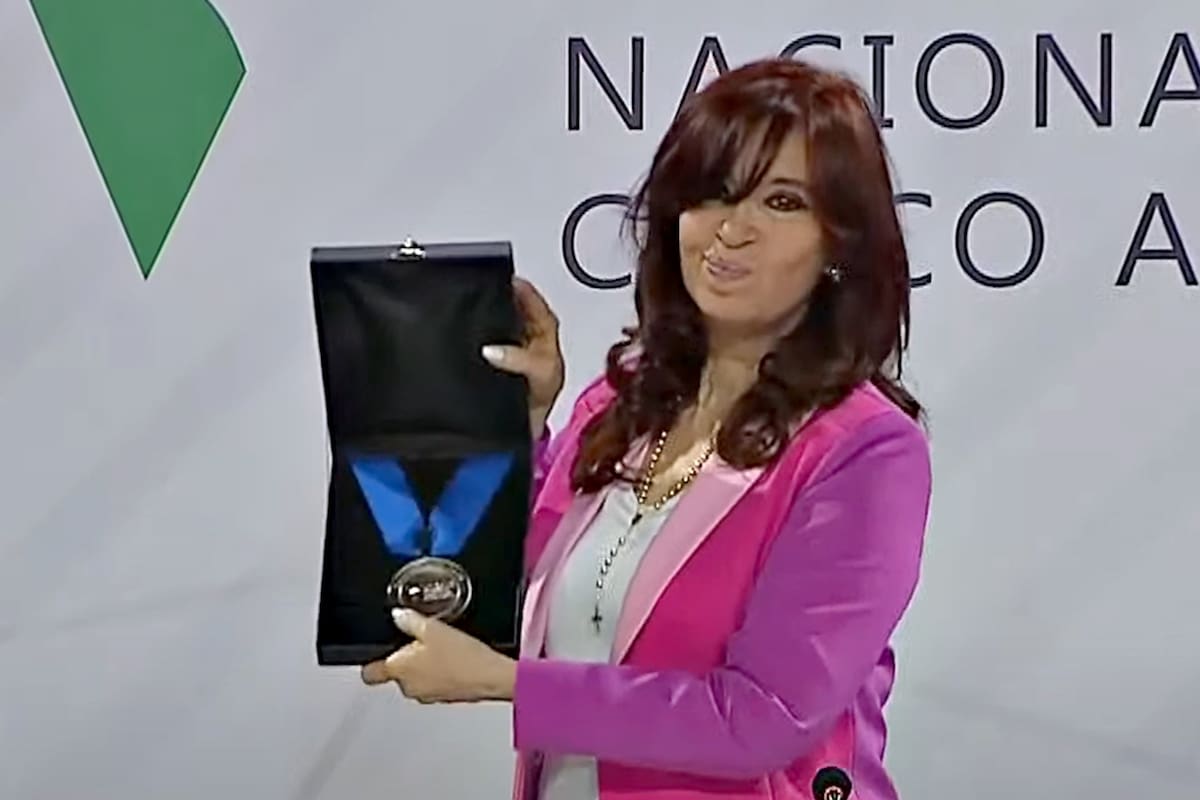 Cristina Kirchner recibió el título honorífico de la Universidad del Chaco Austral