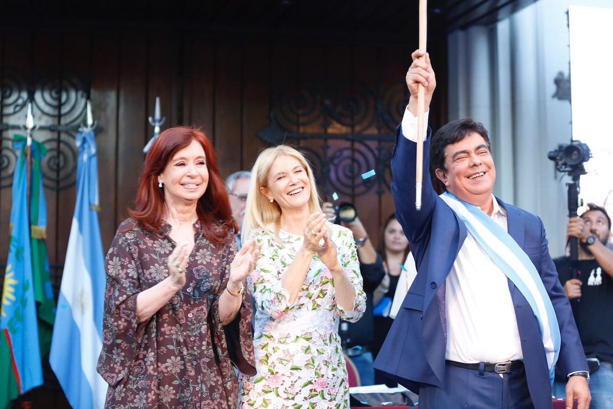 Cristina Kirchner, Verónica Magario y Fernando Espinoza, durante el acto de asunción del intendente de La Matanza en 2019