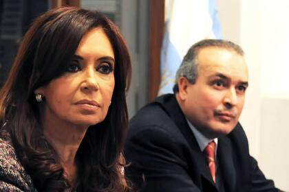Cristina Kirchner y el exsecretario de Obras Públicas, José López, el 20 de julio de 2010