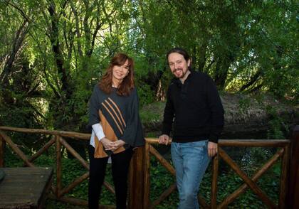Cristina Kirchner y el líder de Podemos, Pablo Iglesias, en una reunión en El Calafate de 2018