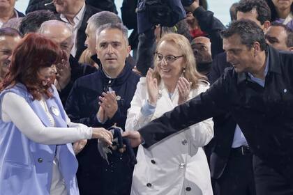 Cristina Kirchner y Sergio Massa en el acto del 25 de mayo
