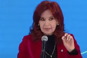 Cristina Kirchner y Sergio Massa participan de la presentación del nuevo simulador de AA