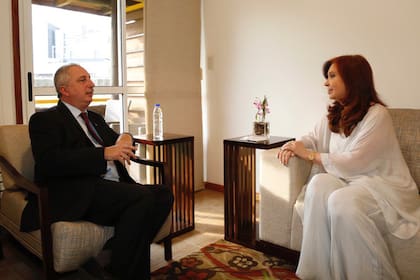 Cristina mantuvo reuniones con el gobernador Hugo Passalacqua