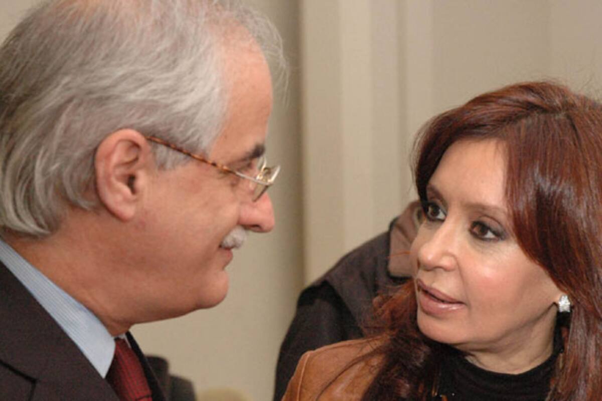 Cristina y Taiana, en la inauguración de la muestra "Imágenes para la memoria", en el Palacio San Martín