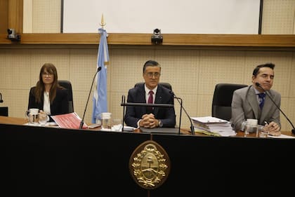 Cristóbal López llega a la audiencia de organización del juicio oral en la causa Los Sauces Hotesur en sala Amia de los tribunales de Comodoro Py