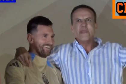 Cristóbal Soria salió a saludar junto a Messi