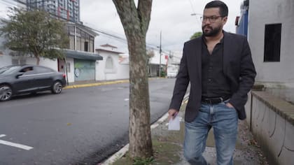 Crítico de Bukele, el periodista salvadoreño Óscar Martínez vive en el exilio en México