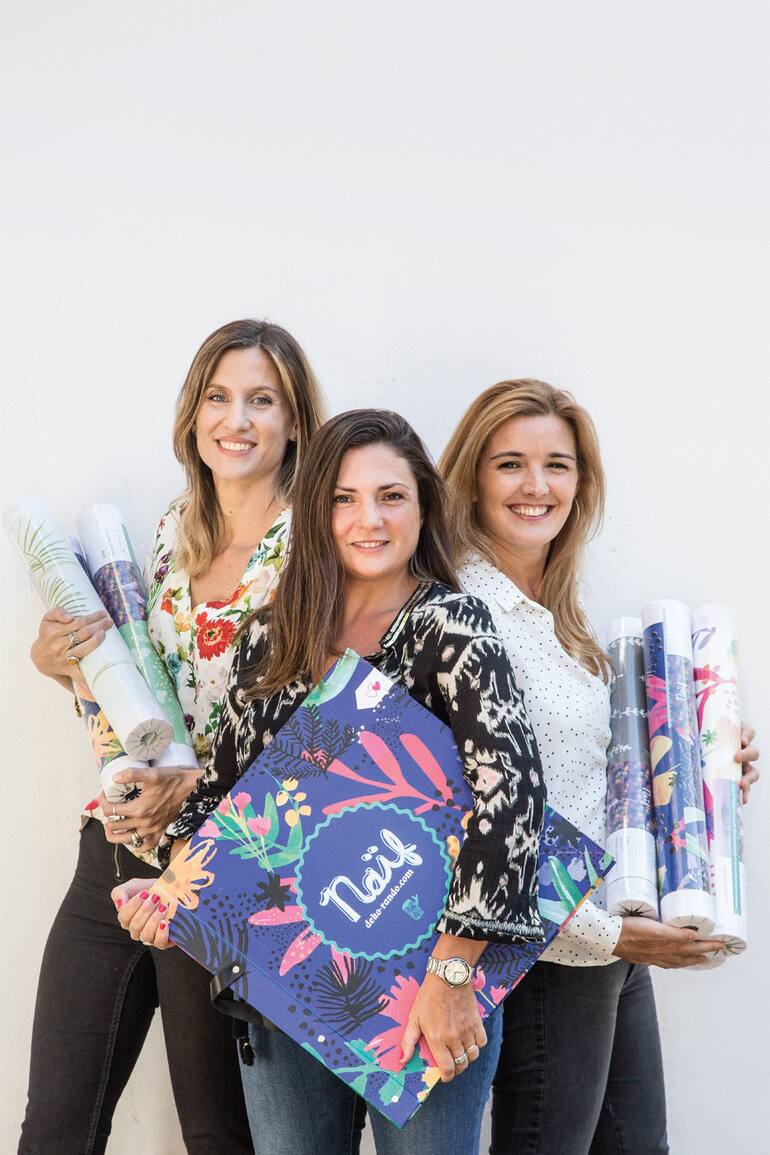 Crolina, Florencia y Eri, creadoras de Enamorada del Muro.