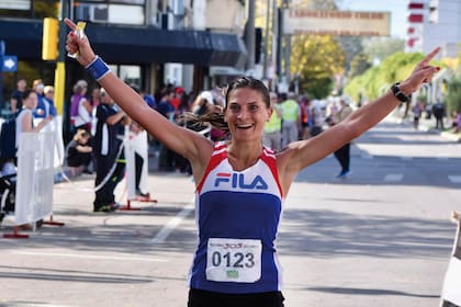 Crónica de un viaje interior hacia la superación física y emocional en la maratón más antigua del país.