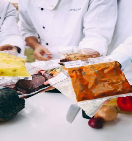 Croque en Casa readaptó su menú para armar sus platos envasados al vacío