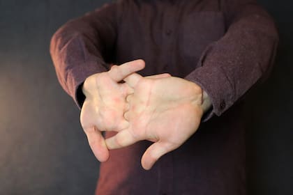 Crujirse las articulaciones de forma esporádica no lastima las articulaciones como tampoco deteriora los ligamentos ni rompe los cartílagos