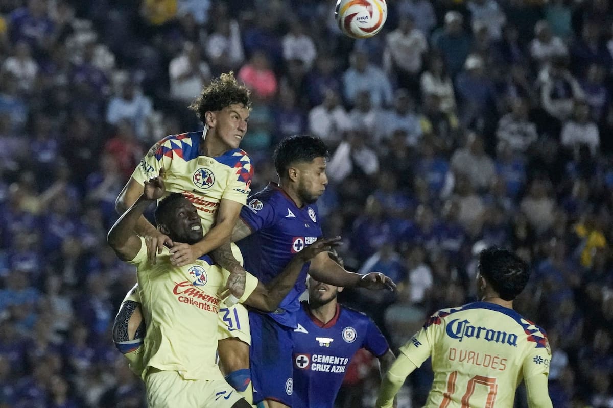 Cruz Azul y América protagonizarán una atractiva llave de semifinales (Archivo)
