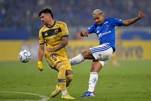 Cruzeiro y Boca se enfrentaron en el estadio Mineirão de Belo Horizonte, con victoria del local por la mínima diferencia
