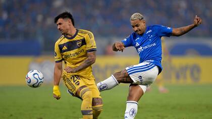 Cruzeiro y Boca se enfrentaron en el estadio Mineirão de Belo Horizonte, con victoria del local por la mínima diferencia