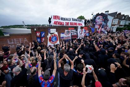 Crystal Palace lleva a la UEFA al TAS por descenso a la Conference League