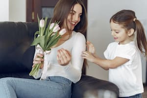 ¿Cuál es el mejor regalo para mamá? Una guía de opciones para lucirte en este día de la madre