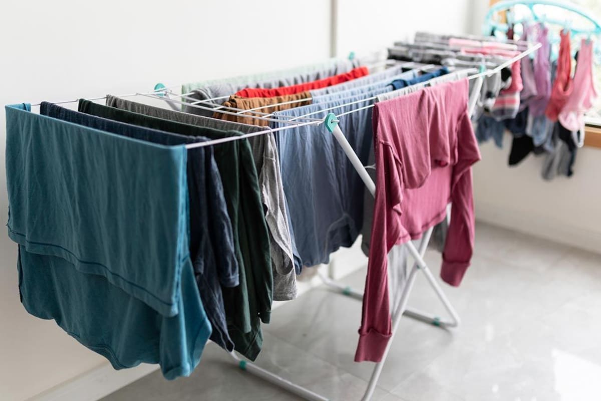 Cuál es el método más eficaz para tender la ropa en invierno