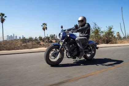 Cuál es el precio de la moto Honda Rebel 500 en EE.UU. y qué novedades hay en sus especificaciones