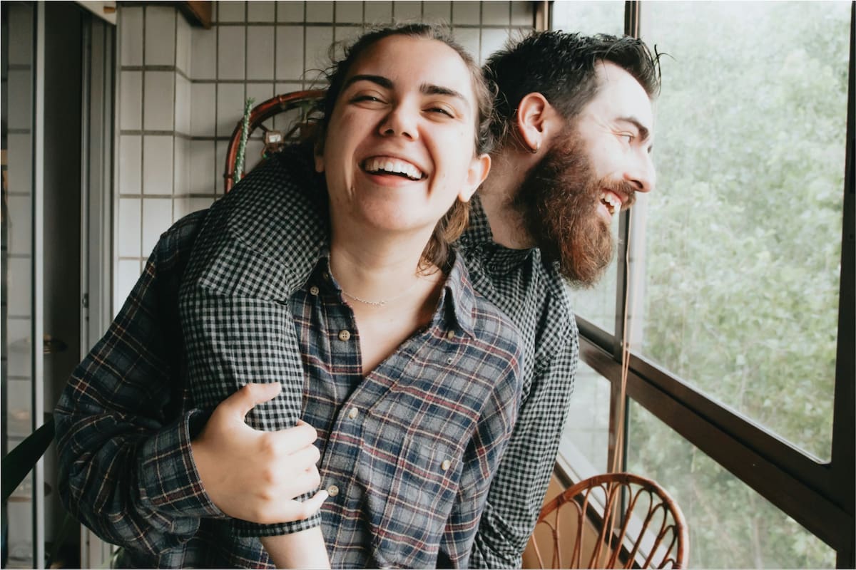 Cuáles son las dos frases que se deben evitar para no opacar la felicidad