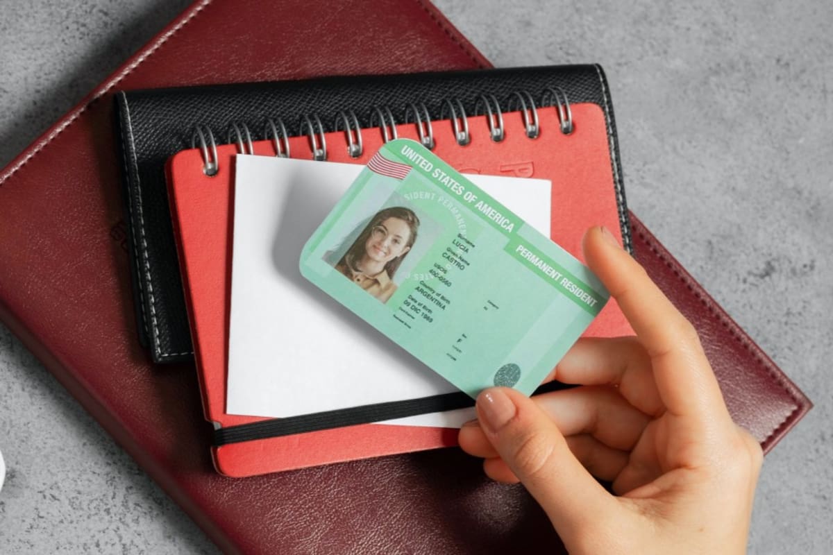 Cuáles son las maneras legales para ajustar el estatus y pasar del TPS a la green card
