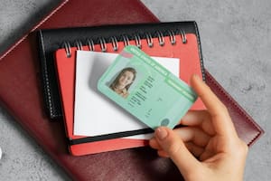 Cuáles son las maneras legales para ajustar el estatus y pasar del TPS a la green card