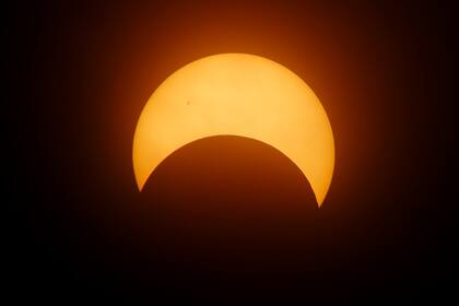 Cuáles son las particularidades de un eclipse solar anular