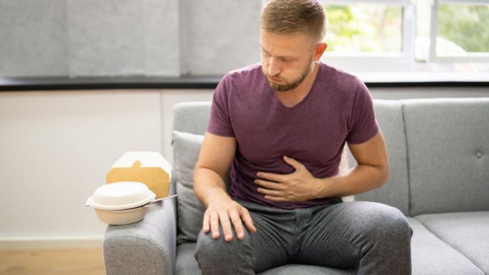 El té de boldo tiene propiedades hepatoprotectoras y antioxidantes que facilitan la digestión