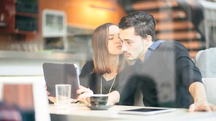 Cuáles son los nuevos códigos sentimentales de la generación sub 30