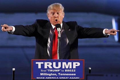 Cuando asumió como presidente, Trump dijo que su política sería “Estados Unidos, primero”