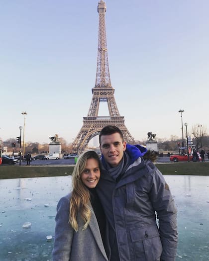 Cuando él firmó contrato para continuar su carrera deportiva en Europa, ella decidió acompañarlo (Foto: Instagram @maguialcacer)