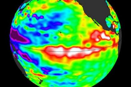 Cuando El Niño está activo, el agua del océano en la zona ecuatorial está más caliente
