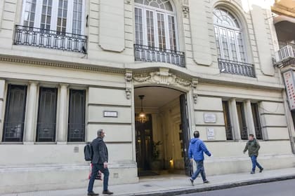 Cuando el palacete pertenecía a la familia Duhau, los carruajes ingresaban por la puerta principal hasta el hall