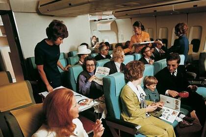 Cuando el uso de cubiertos metálicos estaba permitido a bordo