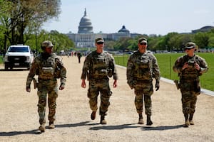 Lo detuvieron por seguir a la Guardia Nacional con la “Marcha Imperial” de Star Wars: cobrará US$50.000