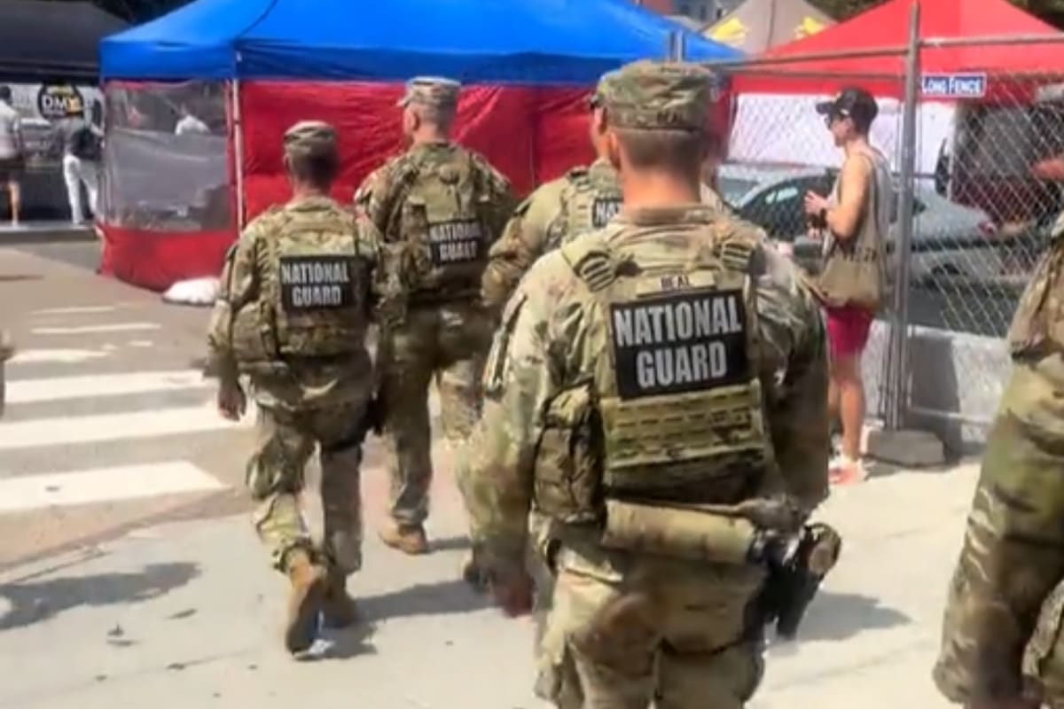 Cuando encontraba a los soldados de la Guardia Nacional, San O´Hara hacía sonar la “Marcha Imperial” de Star Wars