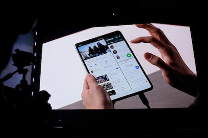 El Galaxy Fold estará a la venta en abril a 1980 dólares