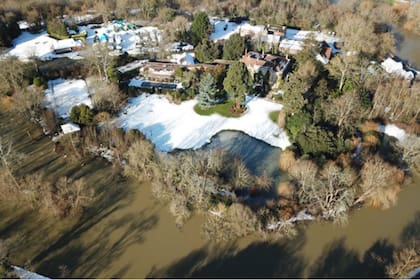 Cuando hay tormentas, el caudal del río aumenta y el terreno se inunda