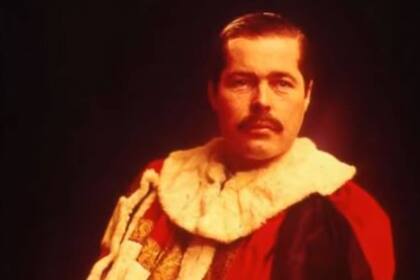 Cuando murió su padre, en 1964, BIngham se convirtió en el séptimo conde de Lucan y recibió una herencia en dinero y tierras