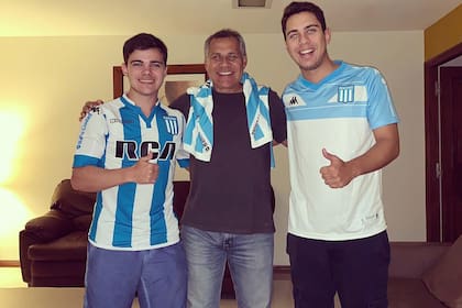 Cuando Racing fue campeón local, Rubén Paz festejó con su hijo y su sobrino