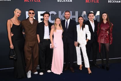Cuando Romeo estaba de novio con Mia Regan, Brooklyn y Nicola participaban de los encuentros familiares