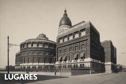 Revelaciones y secretos de un palacio que se inauguró inconcluso y sufrió severos daños en 1930