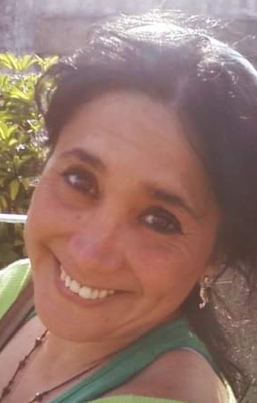 Cuando se reencontró con Carlos Claudia volvió a sonreír y por primera vez se sintió una mujer amada.