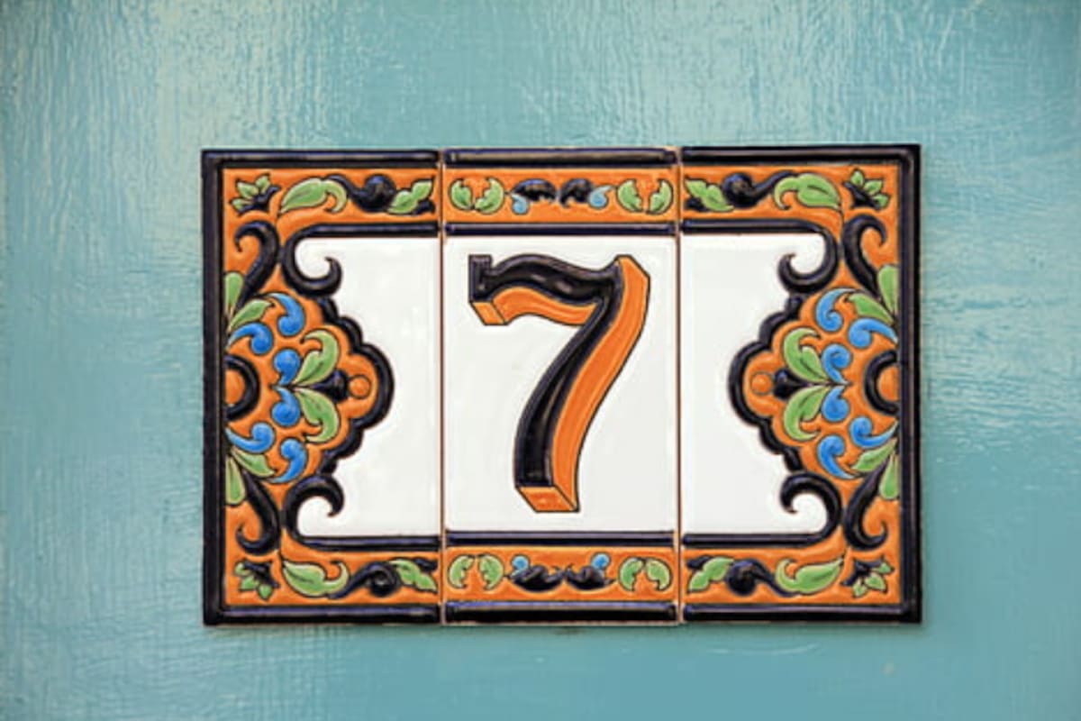 Cuando se ve de forma continúa el número 7, significa que se acerca un cambio que traerá estabilidad