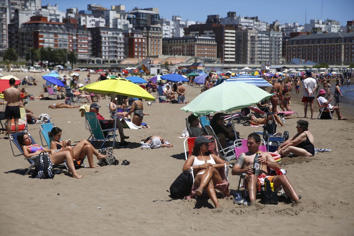 Cuándo será el primer feriado de 2026, que incluye un fin de semana extralargo / Zona Las Toscas, Mar del Plata. 25 de Diciembre 2025.
