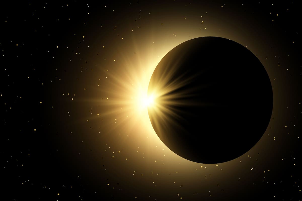 Cuándo será el punto máximo del eclipse solar de este domingo y desde dónde observarlo